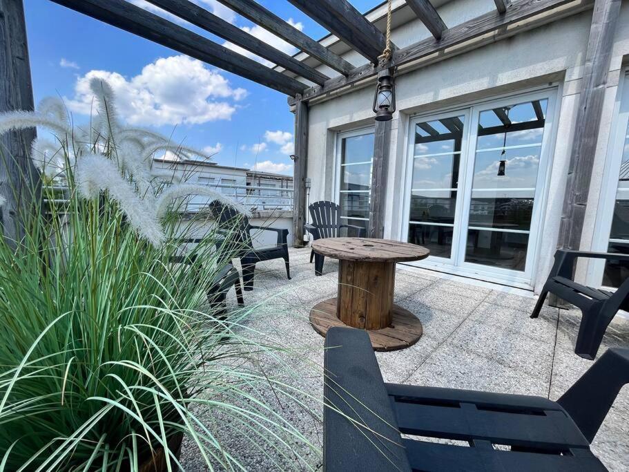 Duplex Western - Disney A Paris - Apartment Монтеврен Екстериор снимка